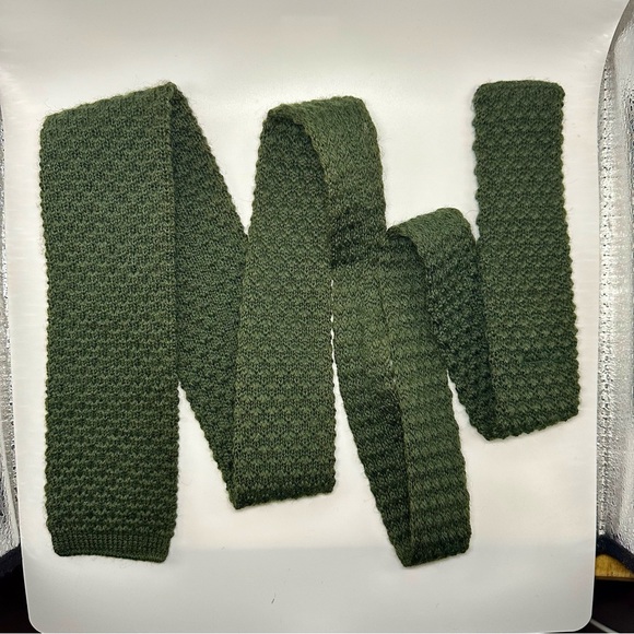 🥂SOLD🥂100% Wool Knit Dark Green Slim Van Boven Straight Edged Tie 2.75” - Picture 6 of 9